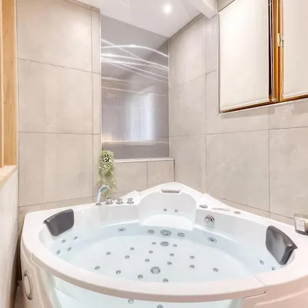 Love Life Room-Jacuzzi-Netflix-Acces-24/7-Prive Étampes Buitenkant foto