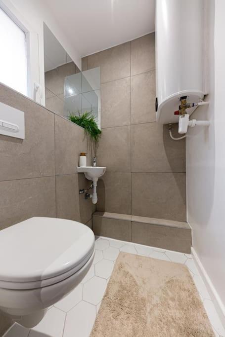 Life Room-jacuzzi-netflix-acces-24/7-prive Étampes