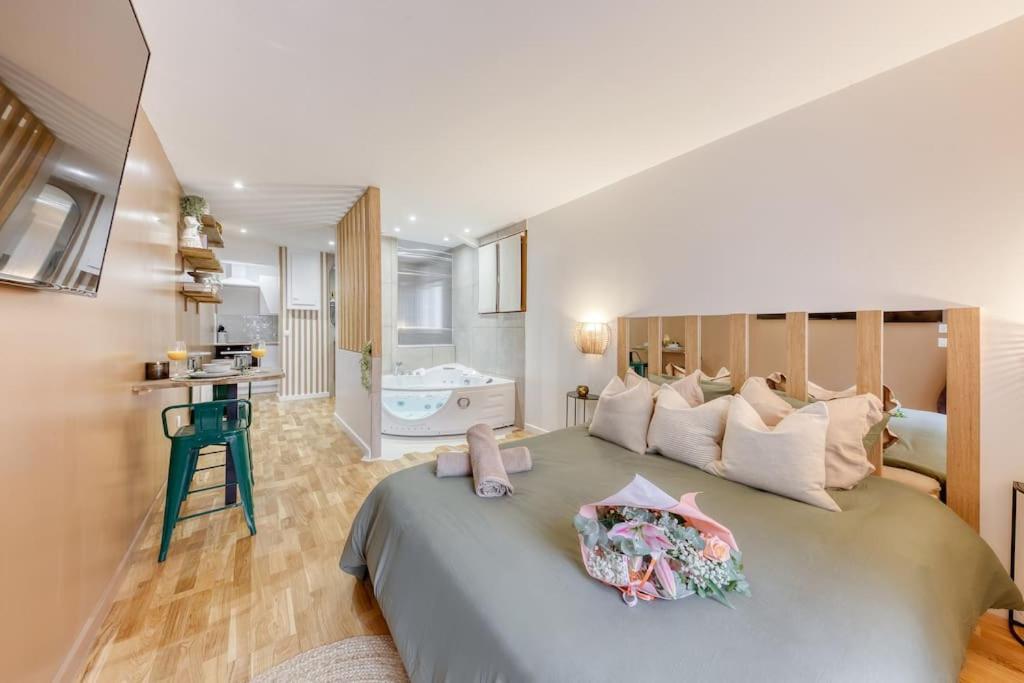 Life Room-jacuzzi-netflix-acces-24/7-prive Apartment Etampes